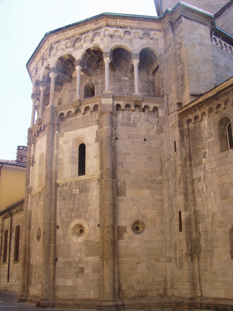 L'abside della Basilica di San Fedele, uno dei luoghi da visitare a Como